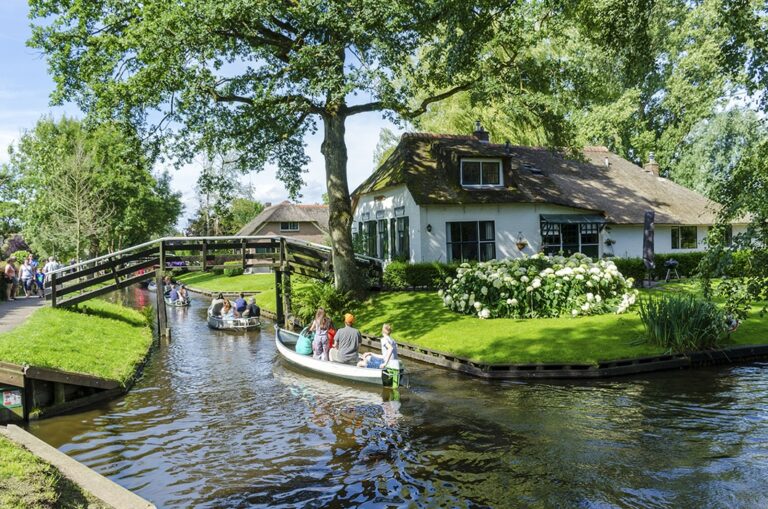 Wat te doen in Overijssel? 20+ → Uitjes, activiteiten + huisjes